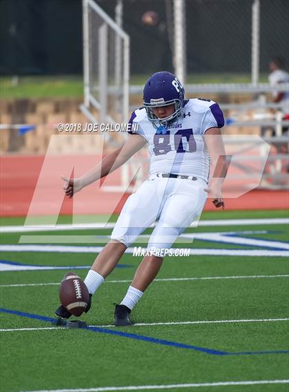 Thumbnail 3 in Warren vs Brennan photogallery.