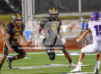 Thumbnail 2 in Warren vs Brennan photogallery.