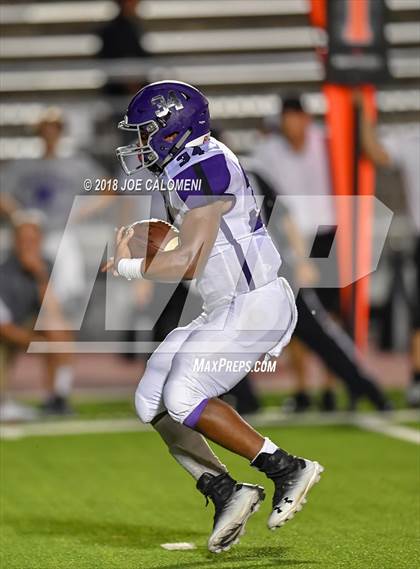 Thumbnail 3 in Warren vs Brennan photogallery.