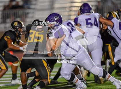 Thumbnail 2 in Warren vs Brennan photogallery.