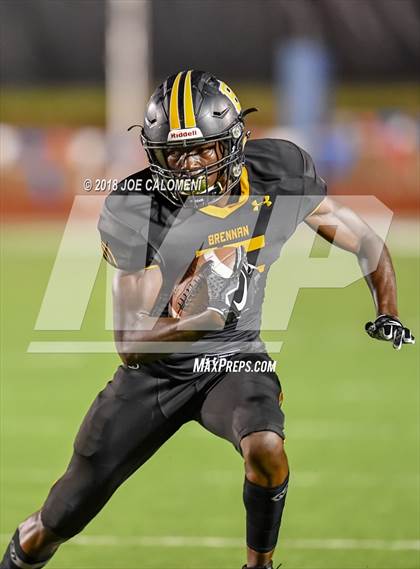 Thumbnail 1 in Warren vs Brennan photogallery.