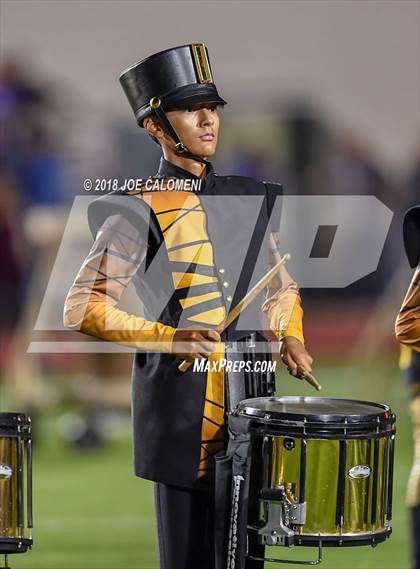 Thumbnail 3 in Warren vs Brennan photogallery.