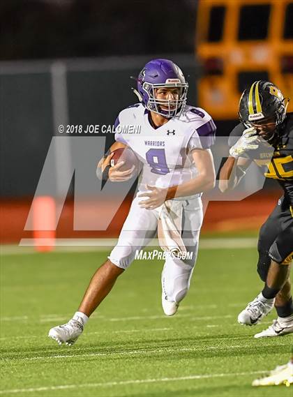 Thumbnail 2 in Warren vs Brennan photogallery.