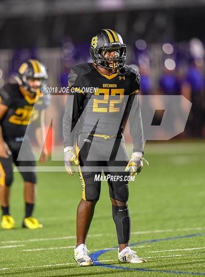 Thumbnail 3 in Warren vs Brennan photogallery.