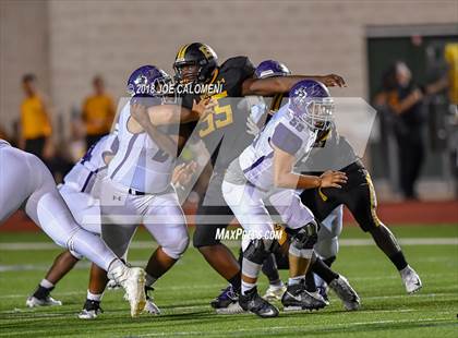 Thumbnail 1 in Warren vs Brennan photogallery.