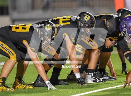 Thumbnail 3 in Warren vs Brennan photogallery.