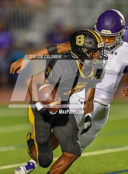 Thumbnail 3 in Warren vs Brennan photogallery.