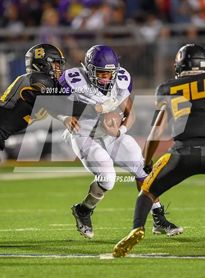Thumbnail 2 in Warren vs Brennan photogallery.
