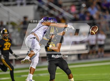Thumbnail 3 in Warren vs Brennan photogallery.