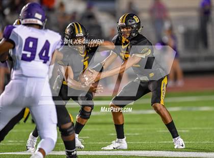 Thumbnail 2 in Warren vs Brennan photogallery.