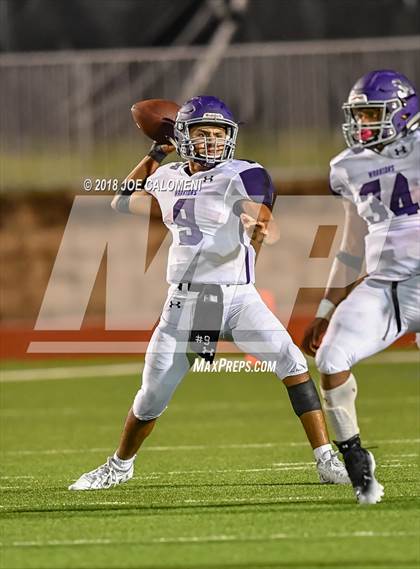 Thumbnail 3 in Warren vs Brennan photogallery.