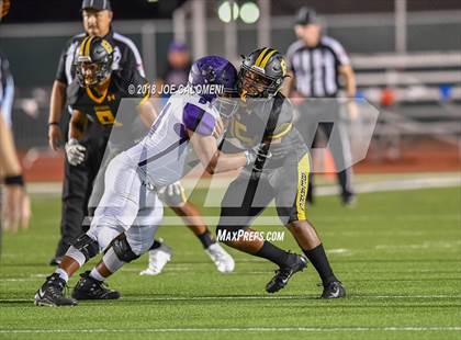 Thumbnail 3 in Warren vs Brennan photogallery.
