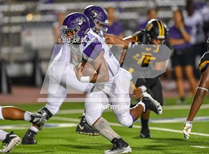 Thumbnail 1 in Warren vs Brennan photogallery.