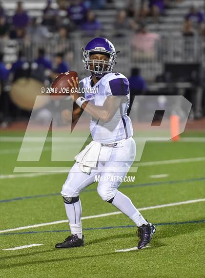 Thumbnail 1 in Warren vs Brennan photogallery.