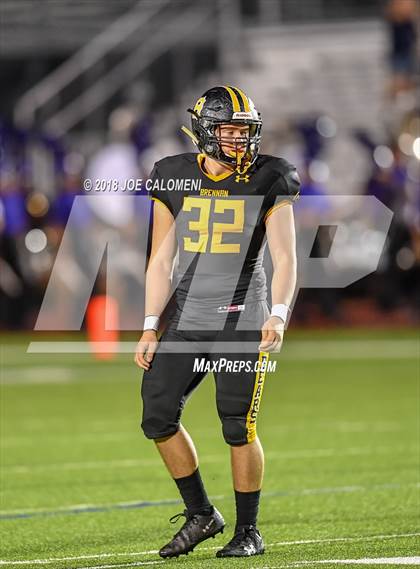 Thumbnail 1 in Warren vs Brennan photogallery.