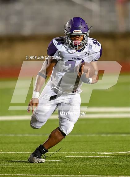 Thumbnail 3 in Warren vs Brennan photogallery.