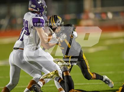 Thumbnail 2 in Warren vs Brennan photogallery.