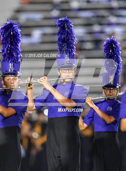 Thumbnail 2 in Warren vs Brennan photogallery.