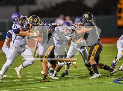 Thumbnail 3 in Warren vs Brennan photogallery.