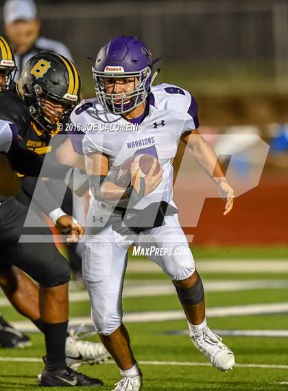 Thumbnail 3 in Warren vs Brennan photogallery.