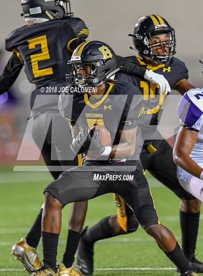 Thumbnail 1 in Warren vs Brennan photogallery.