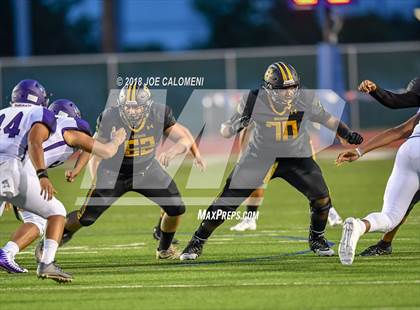 Thumbnail 3 in Warren vs Brennan photogallery.