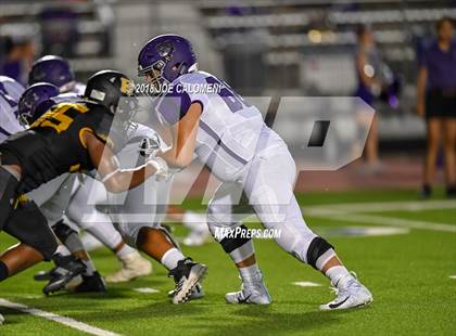 Thumbnail 3 in Warren vs Brennan photogallery.