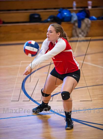Thumbnail 1 in Tolland @ Ledyard photogallery.