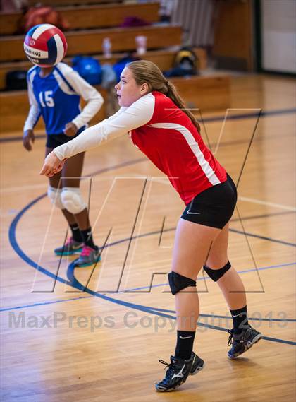 Thumbnail 1 in Tolland @ Ledyard photogallery.