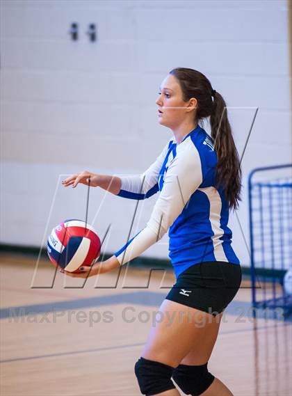 Thumbnail 1 in Tolland @ Ledyard photogallery.
