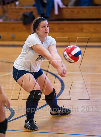Thumbnail 1 in Tolland @ Ledyard photogallery.