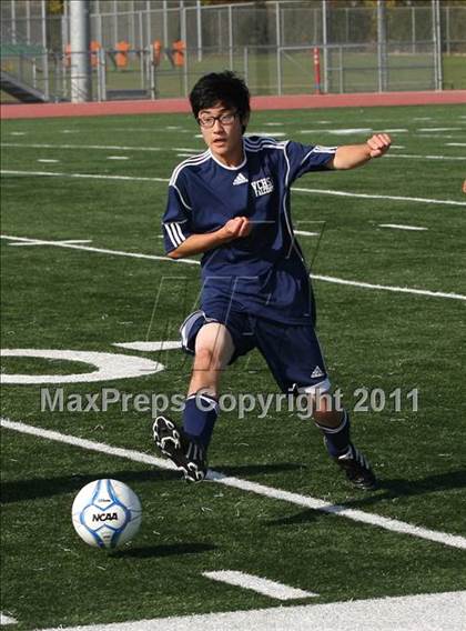 Thumbnail 2 in Vacaville Christian vs. Encina Prep (CIF SJS D6 Final) photogallery.
