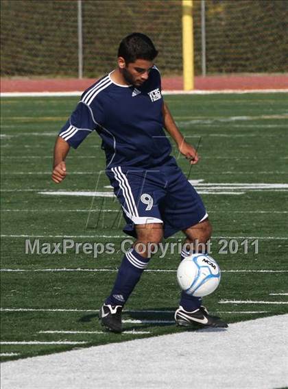 Thumbnail 3 in Vacaville Christian vs. Encina Prep (CIF SJS D6 Final) photogallery.