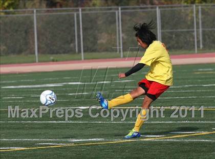 Thumbnail 2 in Vacaville Christian vs. Encina Prep (CIF SJS D6 Final) photogallery.