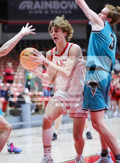 Thumbnail 2 in Canyon View vs. Manti (UHSAA 3A Quarterfinal) photogallery.