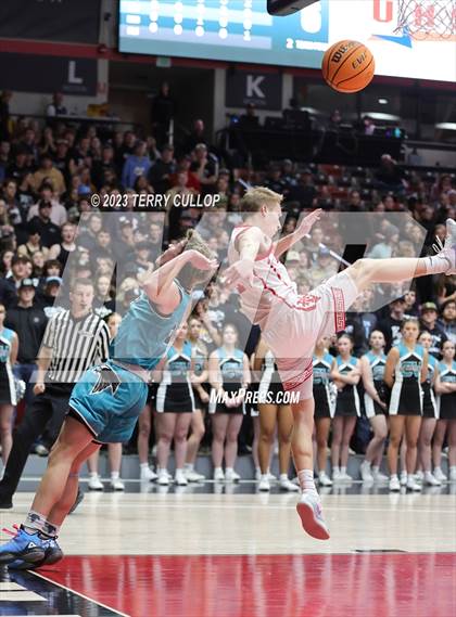 Thumbnail 1 in Canyon View vs. Manti (UHSAA 3A Quarterfinal) photogallery.