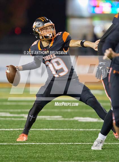 Thumbnail 3 in East Union vs. Roseville (CIF SJS D4 Final) photogallery.