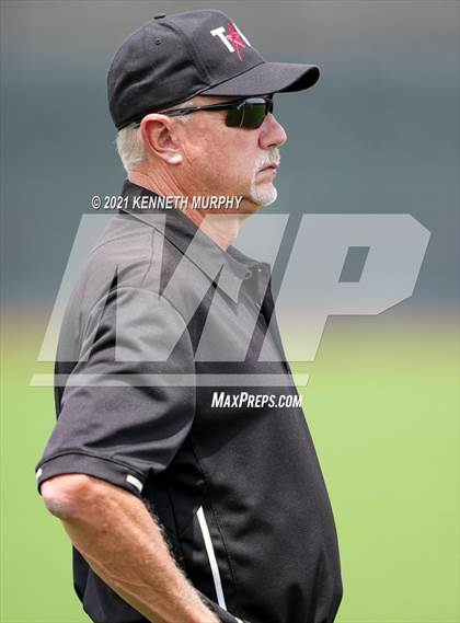 Thumbnail 1 in Corsicana vs Ennis (UIL 5A Quarterfinal Region 2&4) photogallery.
