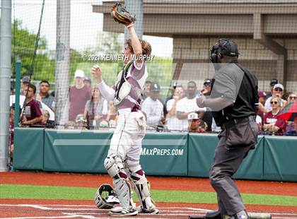 Thumbnail 2 in Corsicana vs Ennis (UIL 5A Quarterfinal Region 2&4) photogallery.
