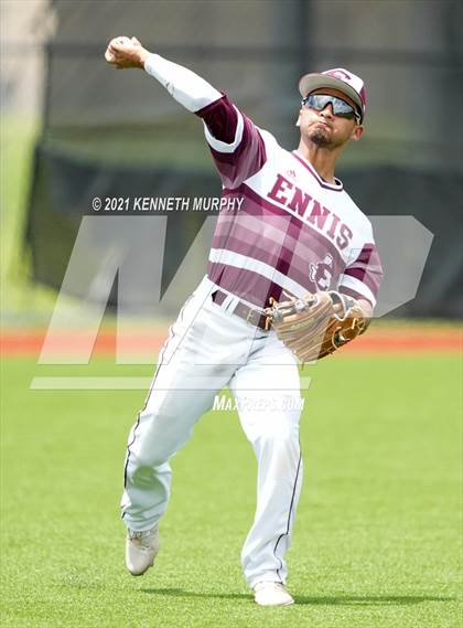 Thumbnail 2 in Corsicana vs Ennis (UIL 5A Quarterfinal Region 2&4) photogallery.