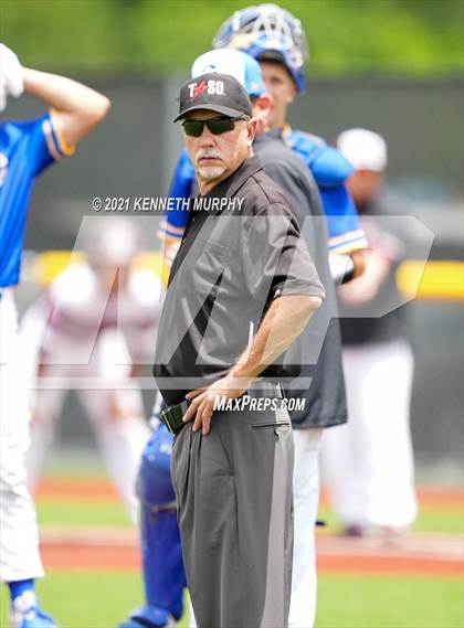 Thumbnail 3 in Corsicana vs Ennis (UIL 5A Quarterfinal Region 2&4) photogallery.