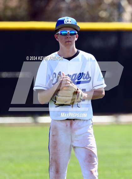 Thumbnail 3 in Cole Valley Christian vs. Regis (Coach Bob National Invitational) photogallery.