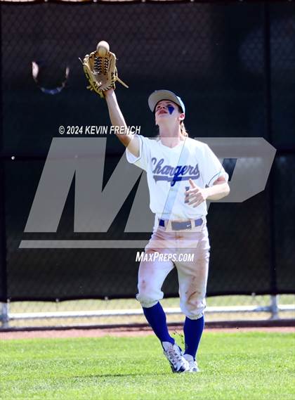 Thumbnail 3 in Cole Valley Christian vs. Regis (Coach Bob National Invitational) photogallery.