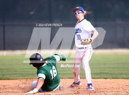 Thumbnail 1 in Cole Valley Christian vs. Regis (Coach Bob National Invitational) photogallery.