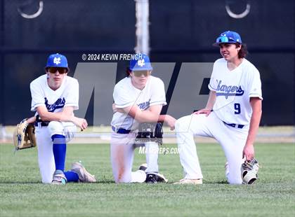 Thumbnail 2 in Cole Valley Christian vs. Regis (Coach Bob National Invitational) photogallery.