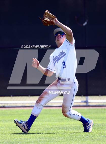 Thumbnail 2 in Cole Valley Christian vs. Regis (Coach Bob National Invitational) photogallery.