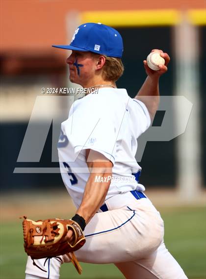 Thumbnail 3 in Cole Valley Christian vs. Regis (Coach Bob National Invitational) photogallery.