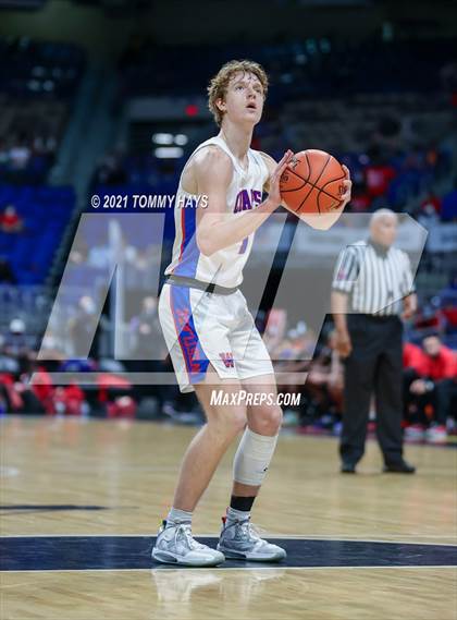 Thumbnail 3 in Westlake vs. Duncanville (UIL Class 6A Final) photogallery.