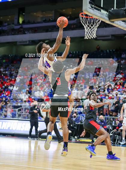 Thumbnail 2 in Westlake vs. Duncanville (UIL Class 6A Final) photogallery.