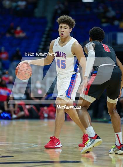 Thumbnail 1 in Westlake vs. Duncanville (UIL Class 6A Final) photogallery.